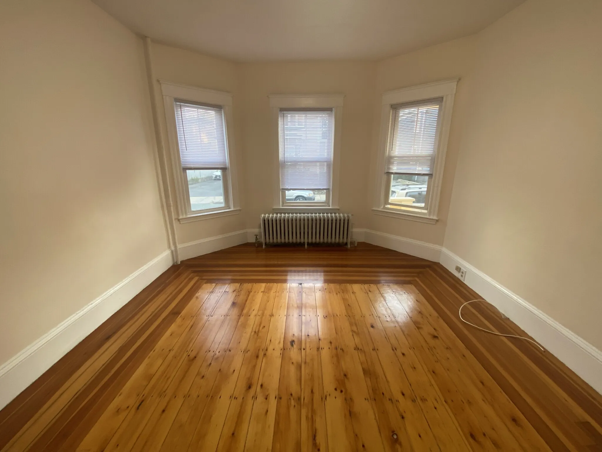 2.5 bed, 1 bath apartment for rent at 33 Everett Ave Unit 1, East Somerville — photo 11 of 23