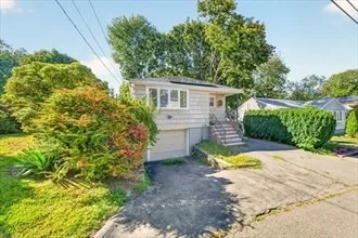 3 bed, 1 bath apartment for rent at 33 Fairchild Ave, Saugus — photo 2 of 31