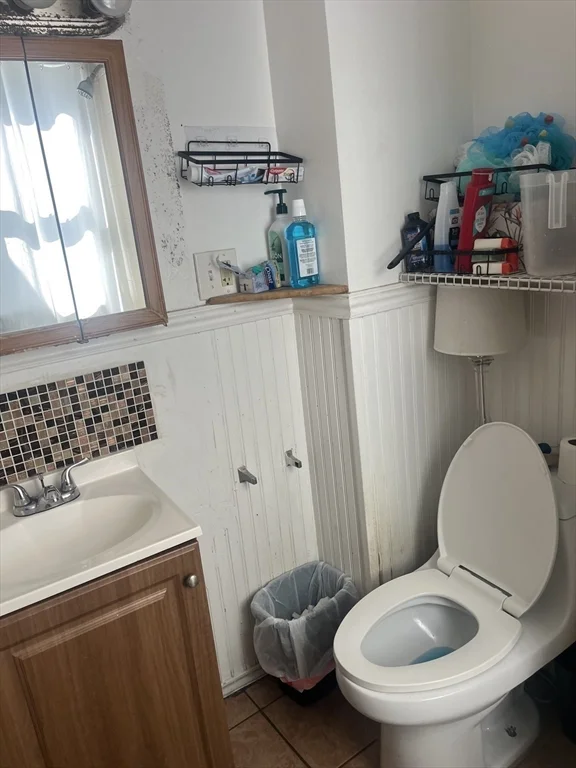 2 bed, 1 bath apartment for rent at 33 Fairmont St Unit 2, Malden — photo 6 of 7