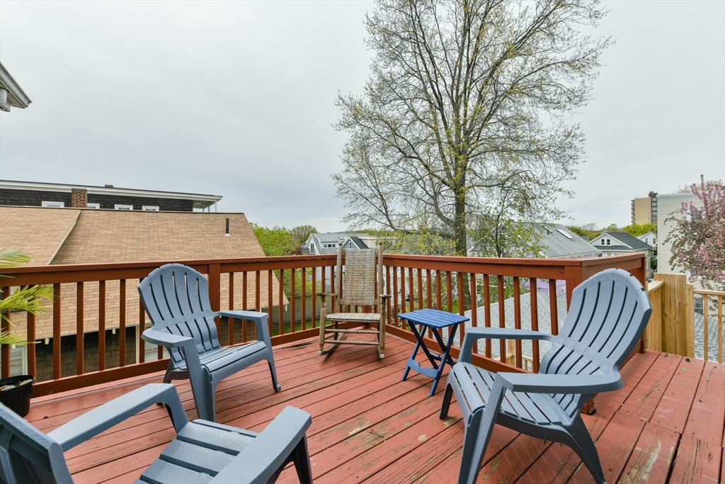 4 bed, 2 bath apartment for rent at 33 Farragut Aveune Unit 2, West Somerville — photo 15 of 18