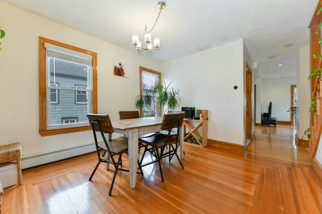 4 bed, 2 bath apartment for rent at 33 Farragut Aveune Unit 2, West Somerville — photo 7 of 18