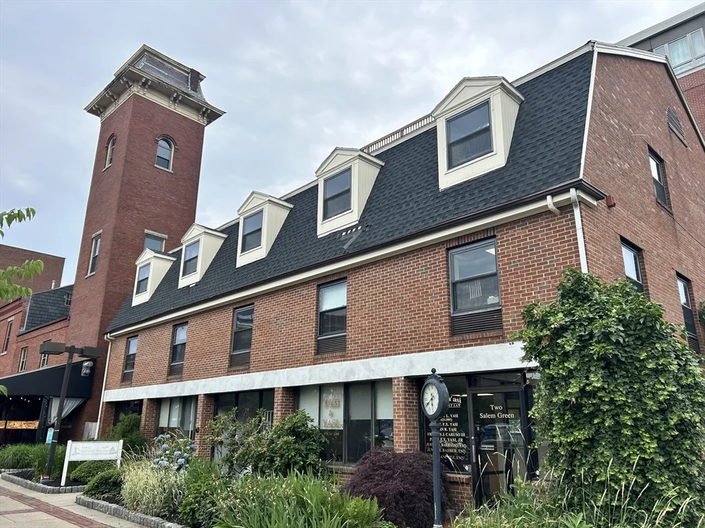1 bed, 1 bath apartment for rent at 33 Federal St Unit 3, Glenwood — photo 1 of 16
