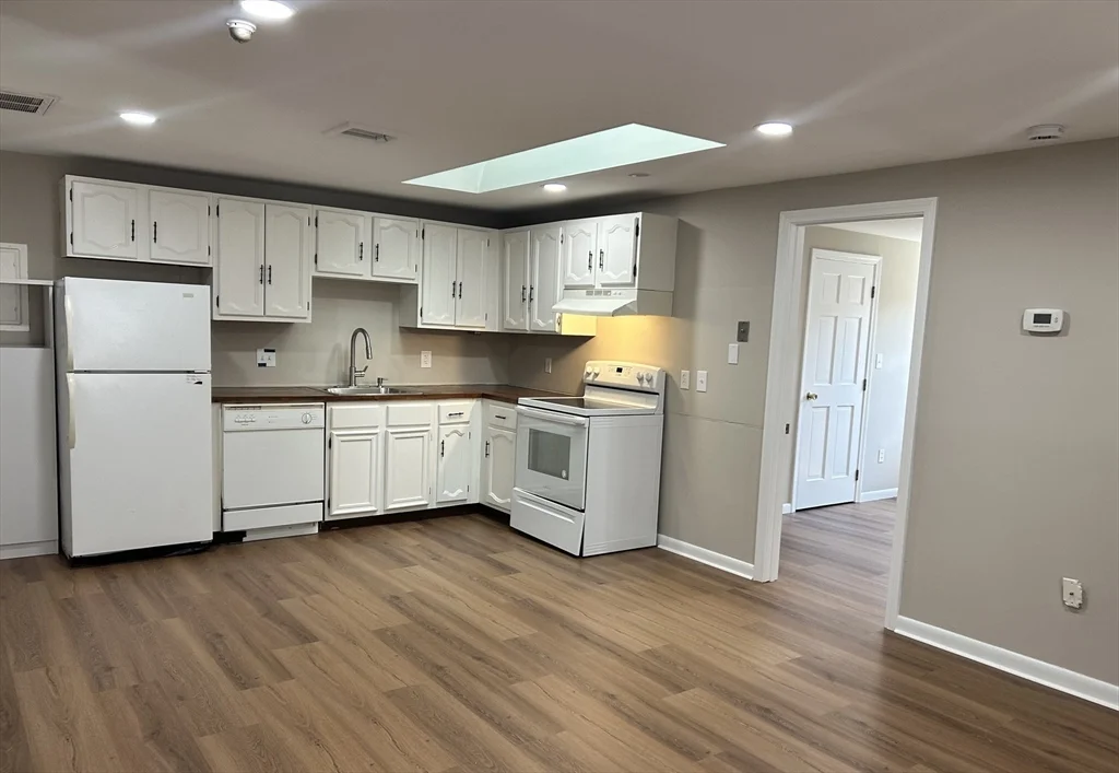 1 bed, 1 bath apartment for rent at 33 Federal St Unit 3, Glenwood — photo 3 of 16