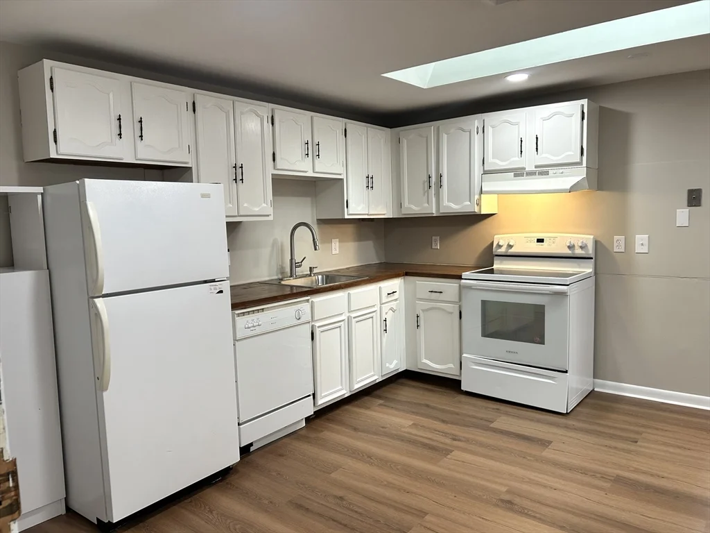 1 bed, 1 bath apartment for rent at 33 Federal St Unit 3, Glenwood — photo 2 of 16