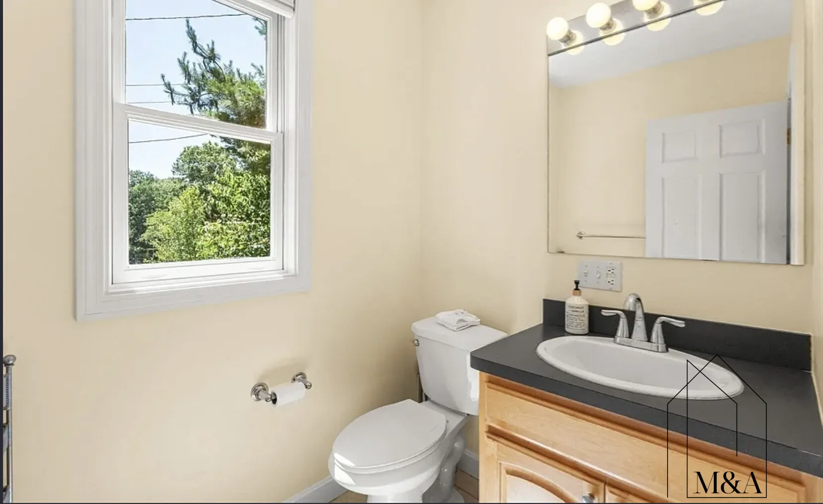 4 bed, 2.5 bath apartment for rent at 33 Furbush Rd Unit SF, West Roxbury — photo 15 of 22