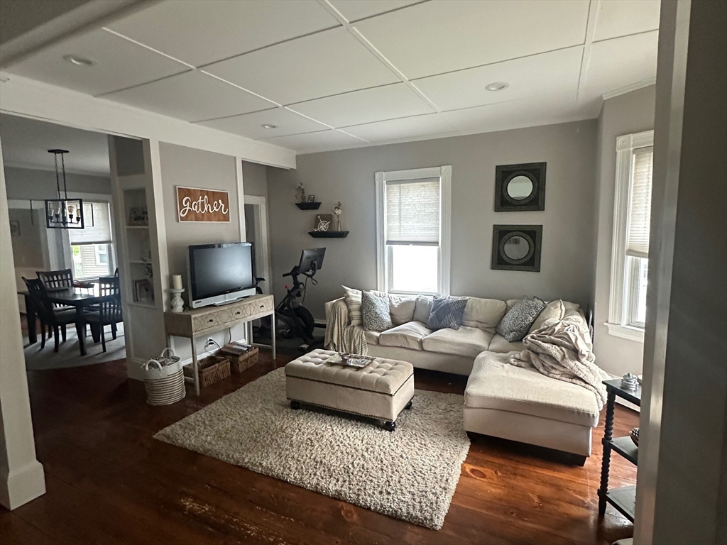 4 bed, 2 bath apartment for rent at 33 Garfield Ave Unit 33, Woburn — photo 18 of 24