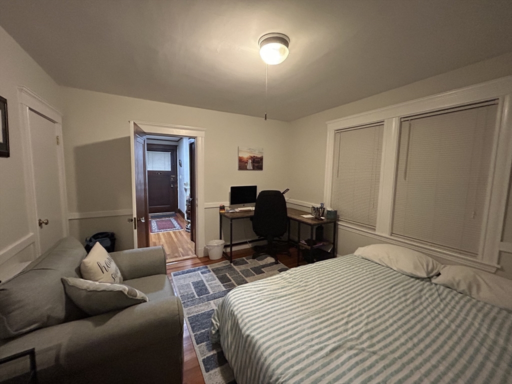 2 bed, 1 bath apartment for rent at 33 Gilbert Unit 1, Belmont — photo 8 of 16