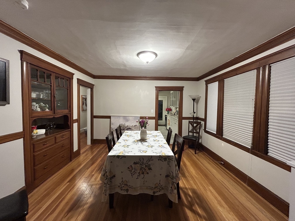 2 bed, 1 bath apartment for rent at 33 Gilbert Unit 1, Belmont — photo 4 of 16