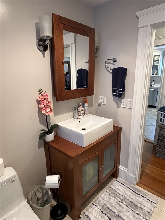 2 bed, 1 bath apartment for rent at 33 Gilbert Unit 1, Belmont — photo 14 of 16