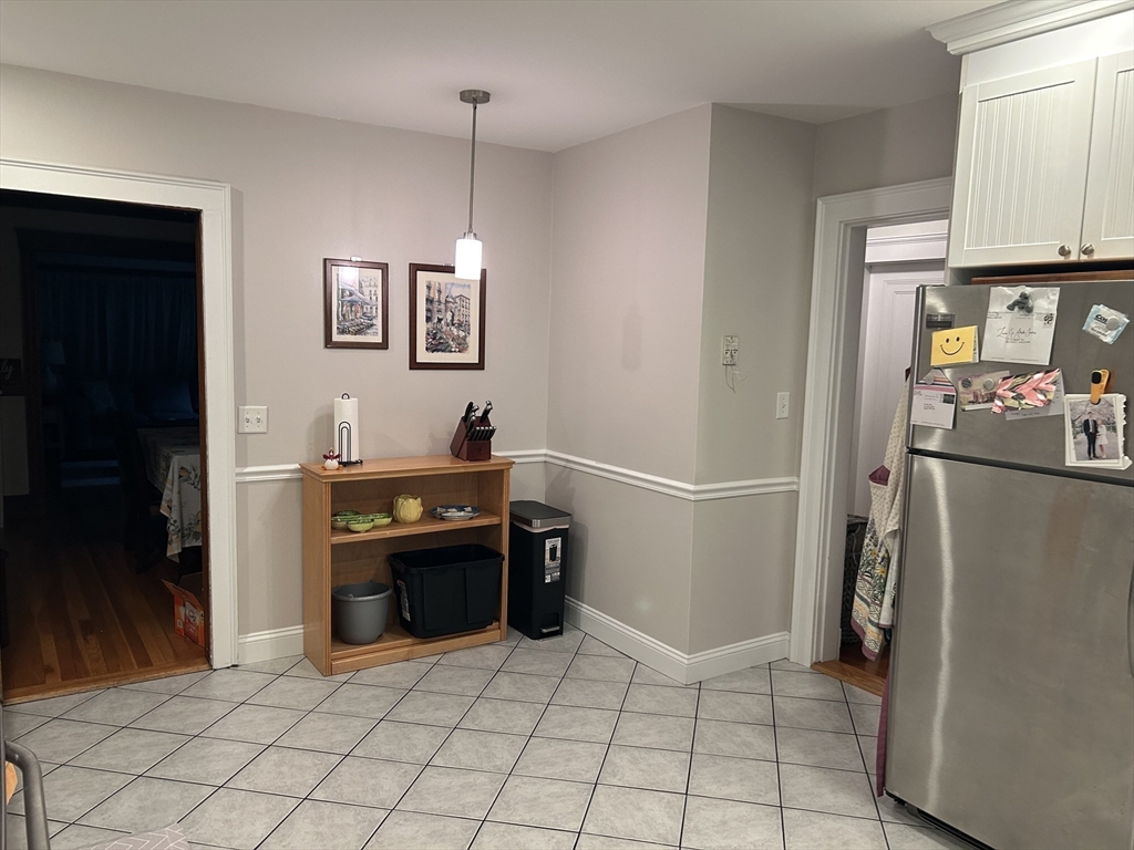 2 bed, 1 bath apartment for rent at 33 Gilbert Unit 1, Belmont — photo 6 of 16