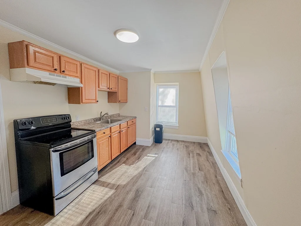2 bed, 1 bath apartment for rent at 33 Grant St Unit 2, North Attleborough