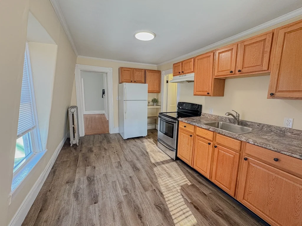 2 bed, 1 bath apartment for rent at 33 Grant St Unit 2, North Attleborough — photo 2 of 16