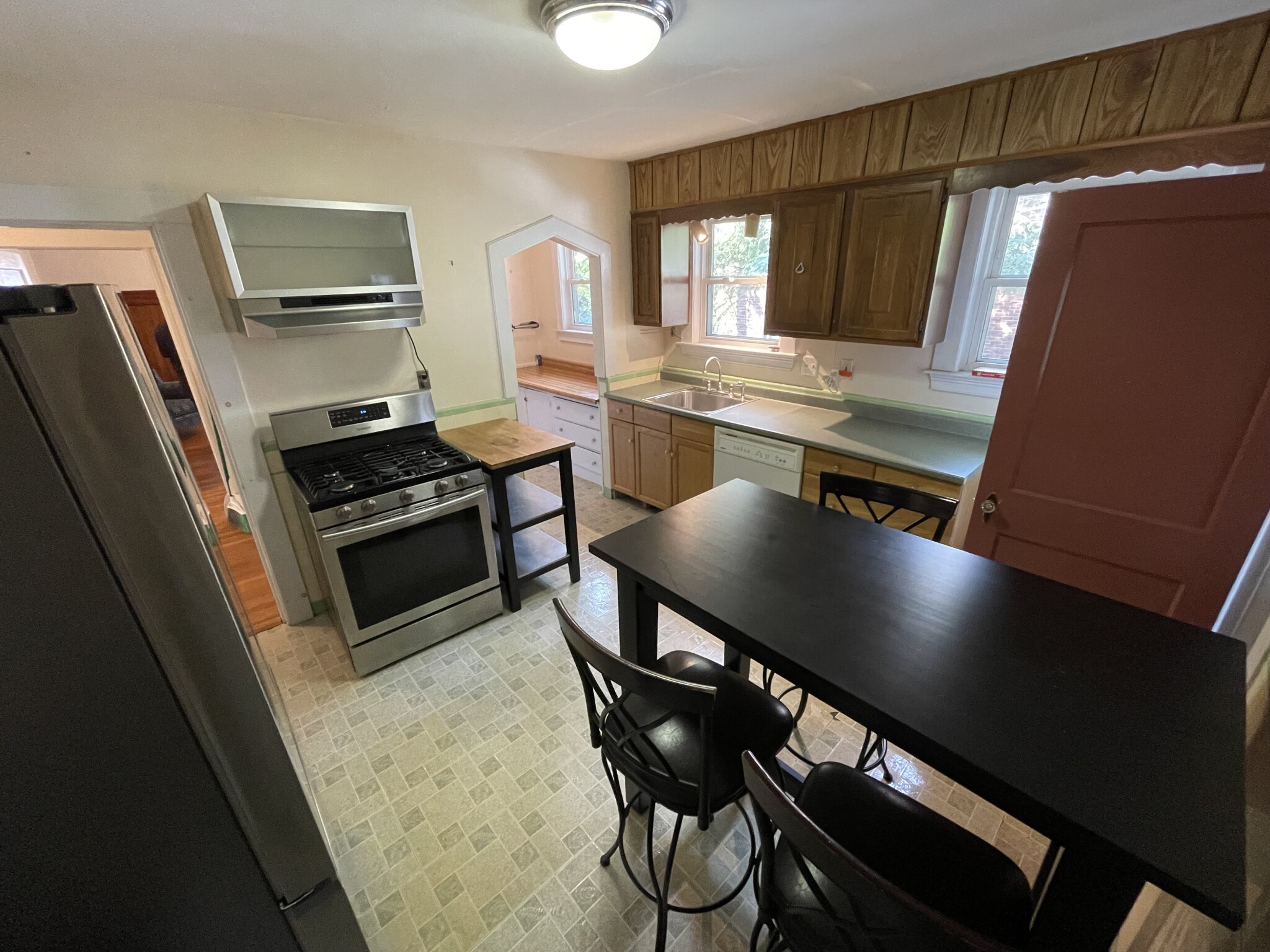 2 bed, 1 bath apartment for rent at 33 Greycliff Rd, Brighton — photo 2 of 18