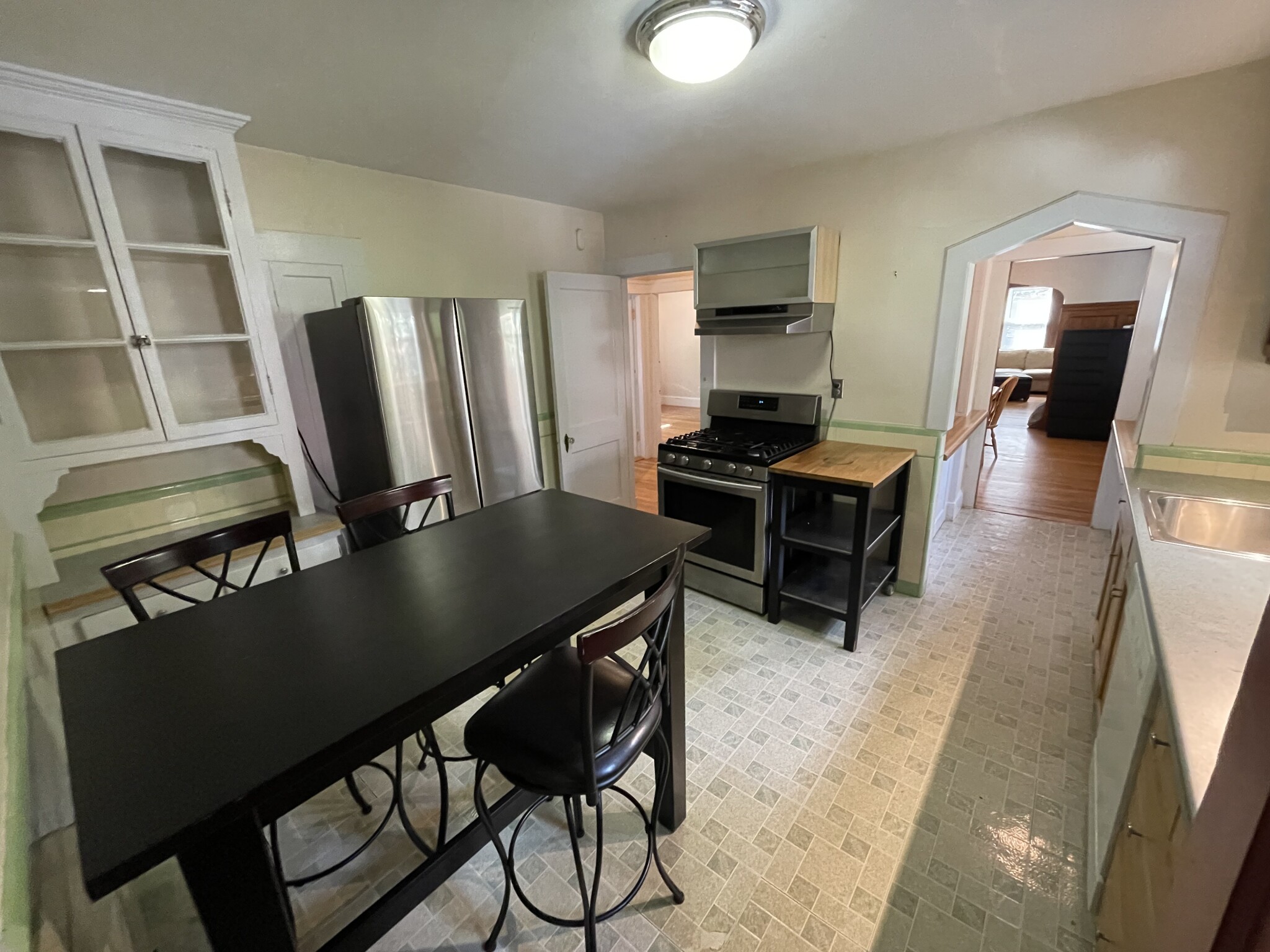 2 bed, 1 bath apartment for rent at 33 Greycliff Rd, Brighton