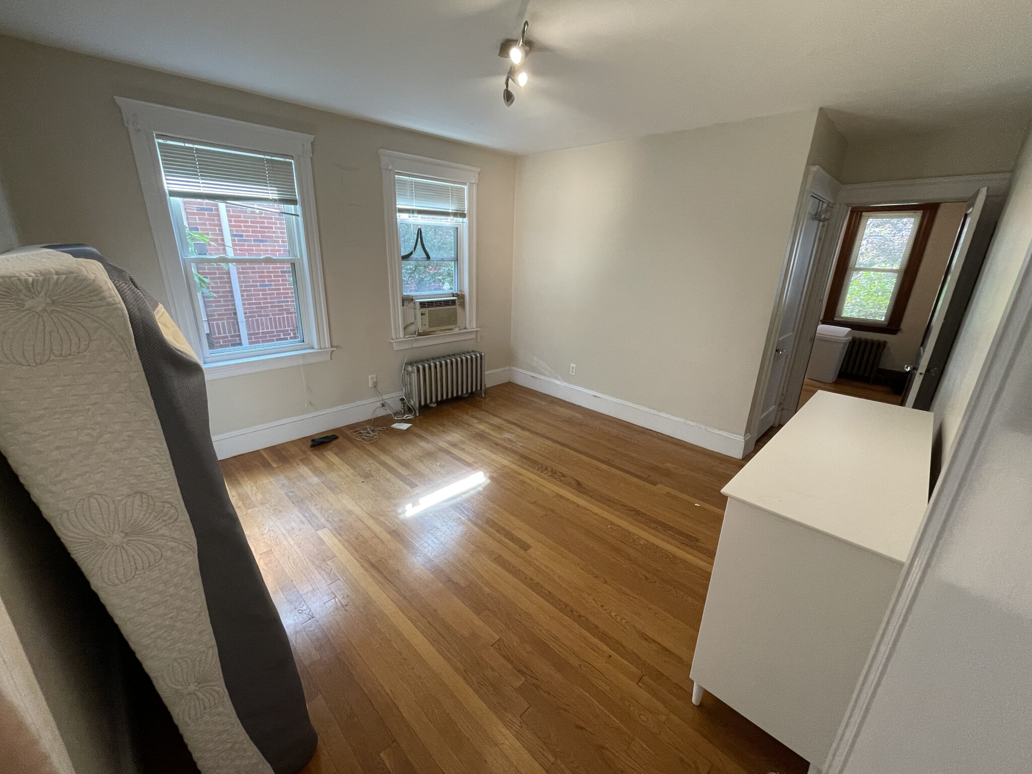2 bed, 1 bath apartment for rent at 33 Greycliff Rd, Brighton — photo 10 of 18