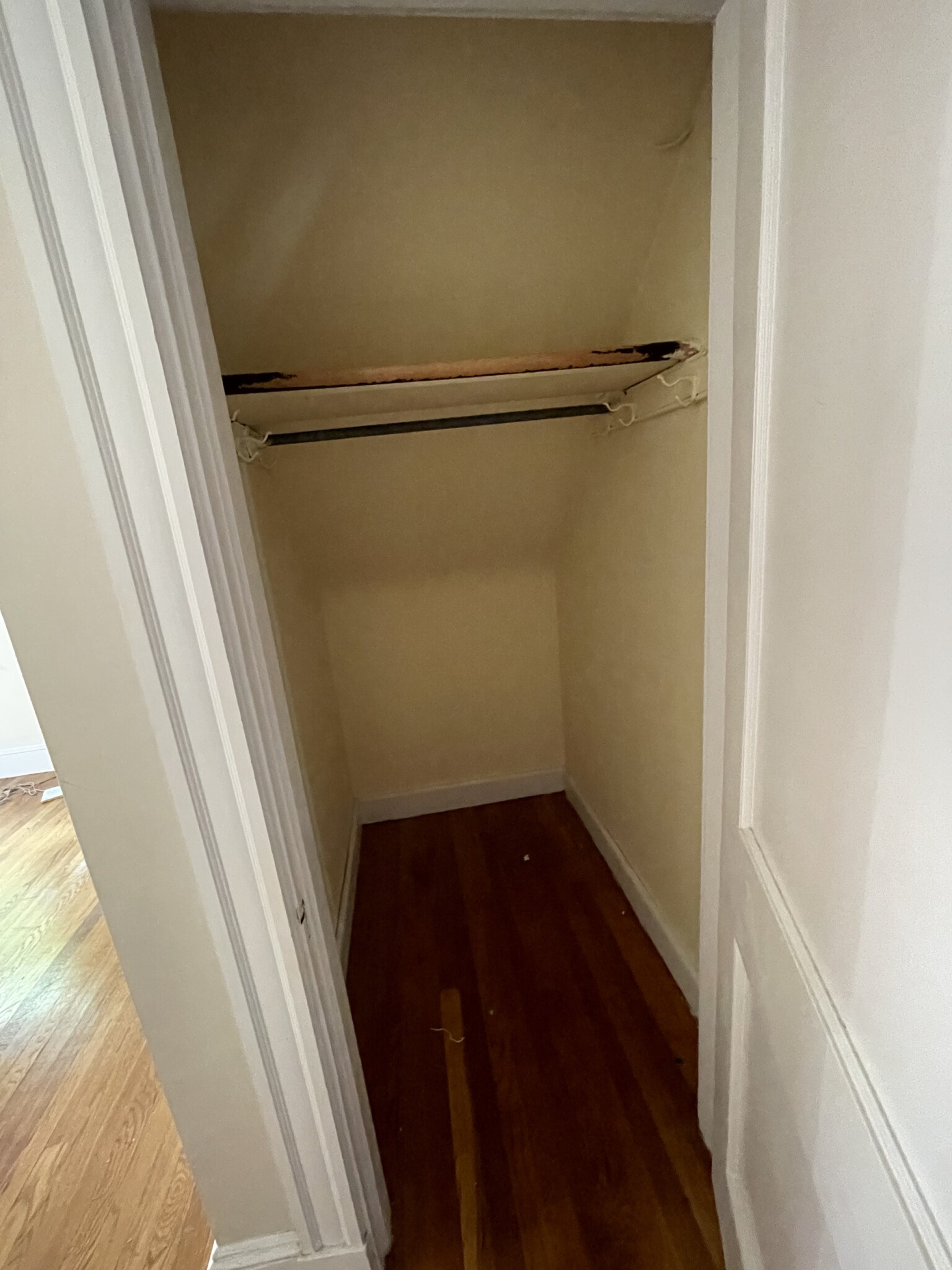 2 bed, 1 bath apartment for rent at 33 Greycliff Rd, Brighton — photo 11 of 18
