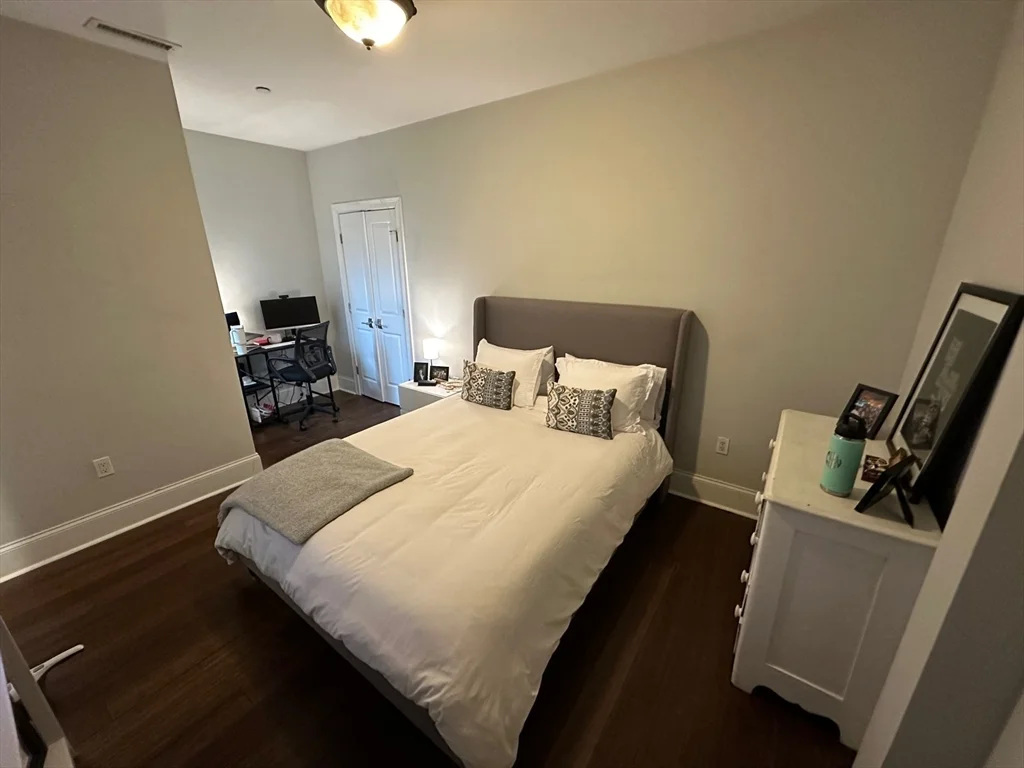 3 bed, 3 bath apartment for rent at 33 H St Unit 201, South Boston — photo 7 of 20