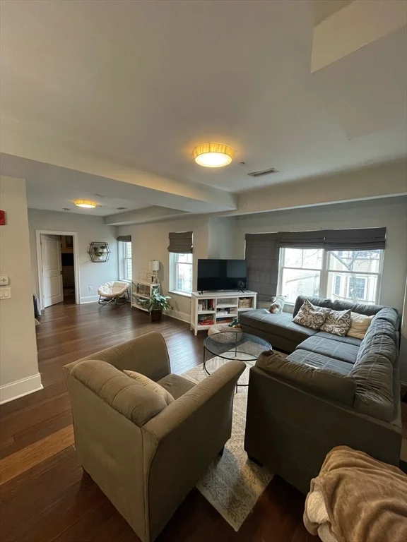 3 bed, 3 bath apartment for rent at 33 H St Unit 201, South Boston