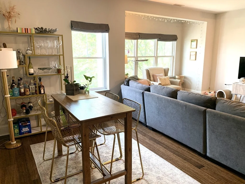 2 bed, 2 bath apartment for rent at 33 H St Unit 301, South Boston — photo 3 of 22