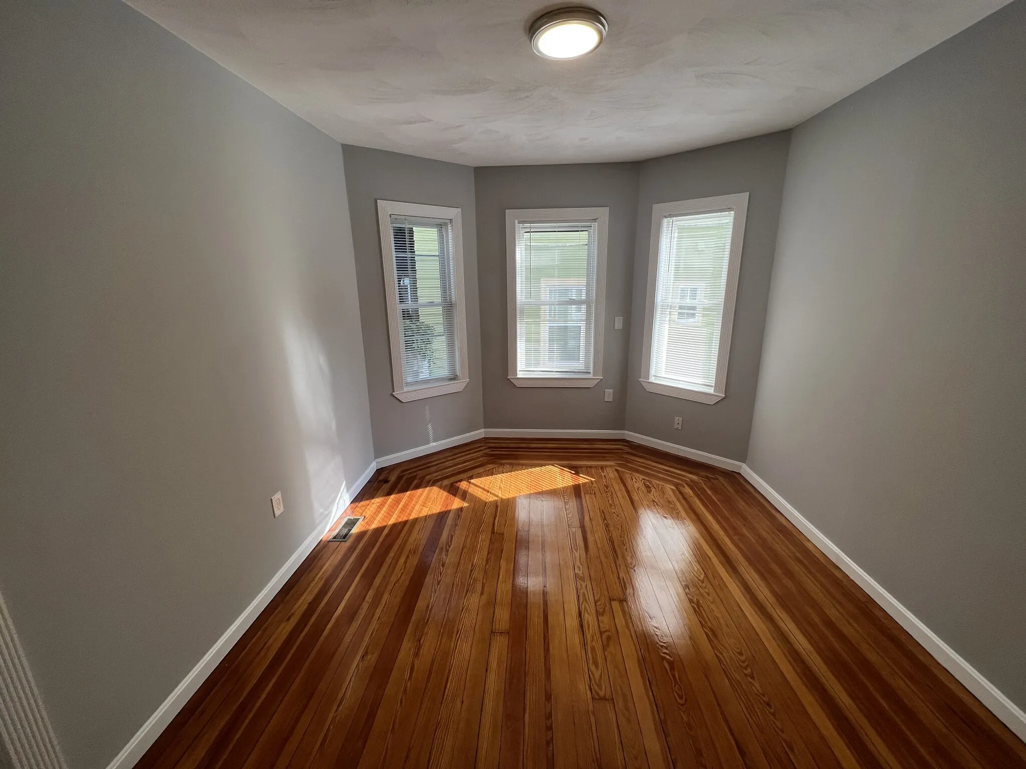 4 bed, 2 bath apartment for rent at 33 Hancock St Unit 1, Spring Hill — photo 12 of 25