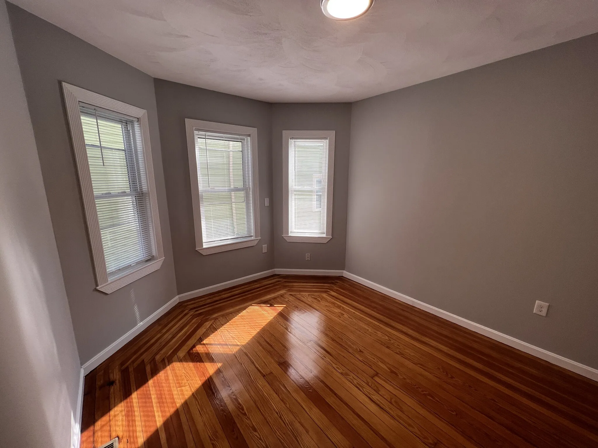 4 bed, 2 bath apartment for rent at 33 Hancock St Unit 1, Spring Hill — photo 14 of 25