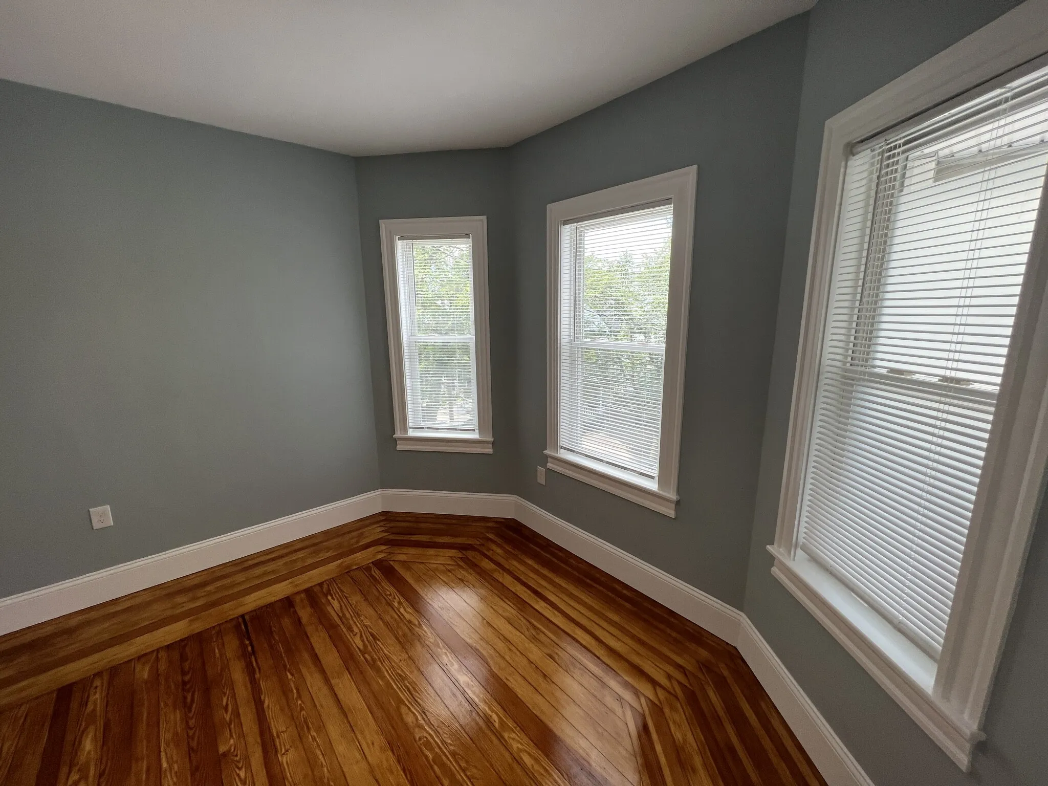 4 bed, 2 bath apartment for rent at 33 Hancock St Unit 2, Spring Hill — photo 4 of 35