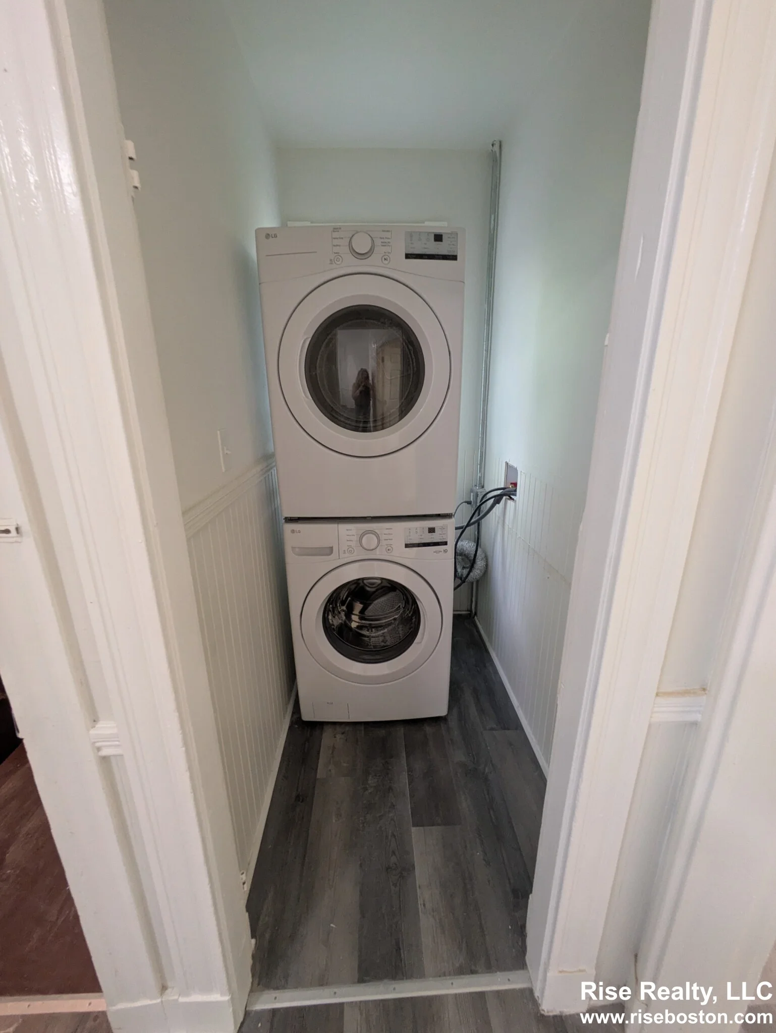 3 bed, 1 bath apartment for rent at 33 Hancock St Unit 3, Riverside — photo 10 of 15