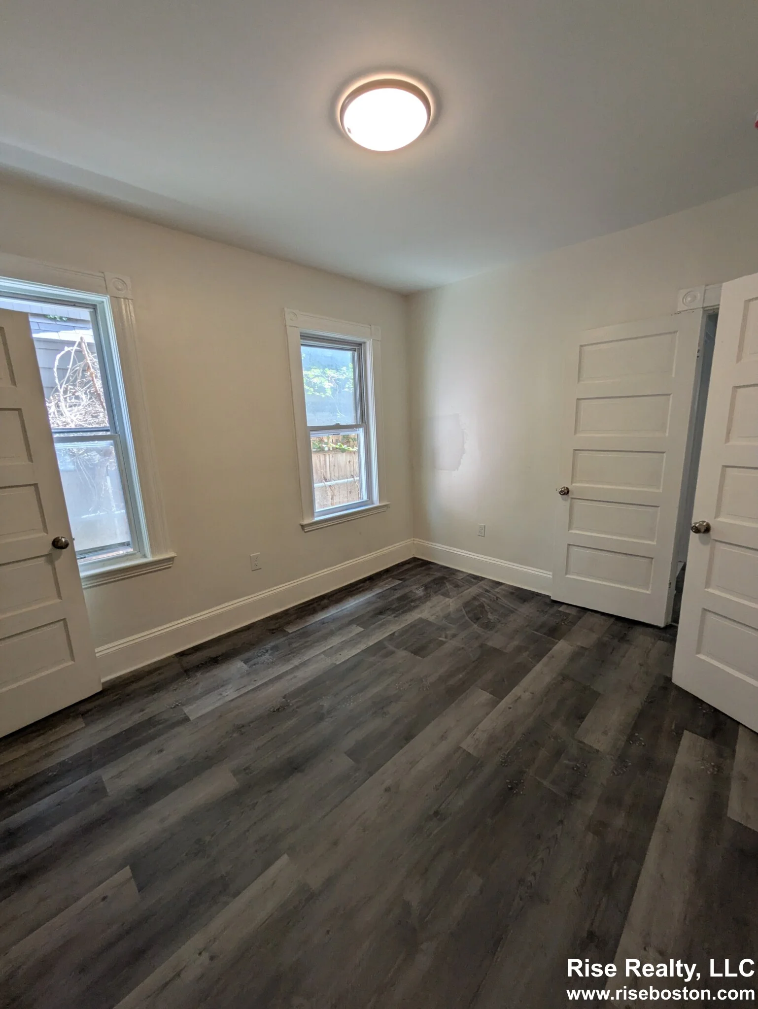 3 bed, 1 bath apartment for rent at 33 Hancock St Unit 3, Riverside — photo 5 of 15