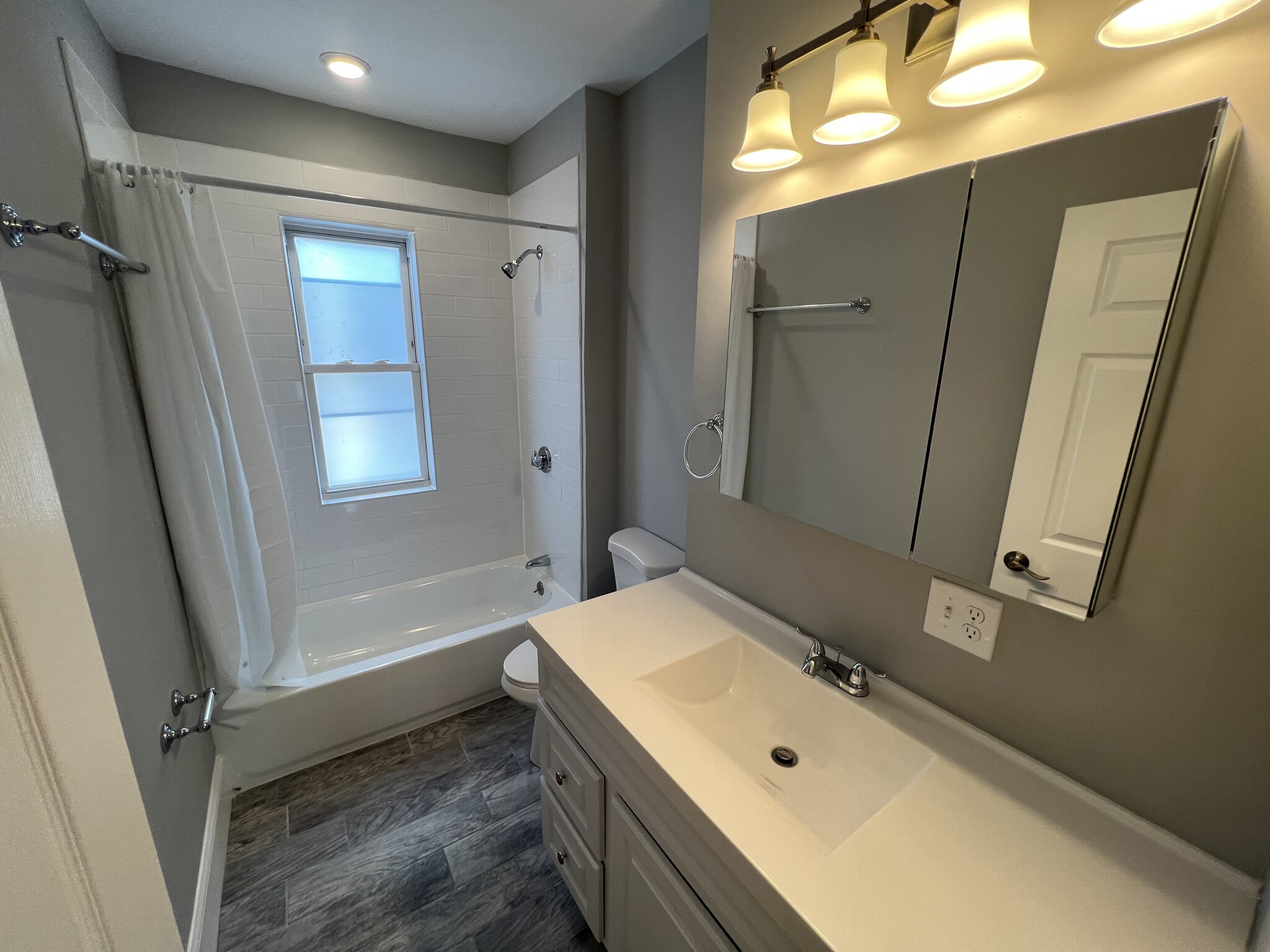 4 bed, 2 bath apartment for rent at 33 Hancock St Unit 3A, Spring Hill — photo 13 of 17