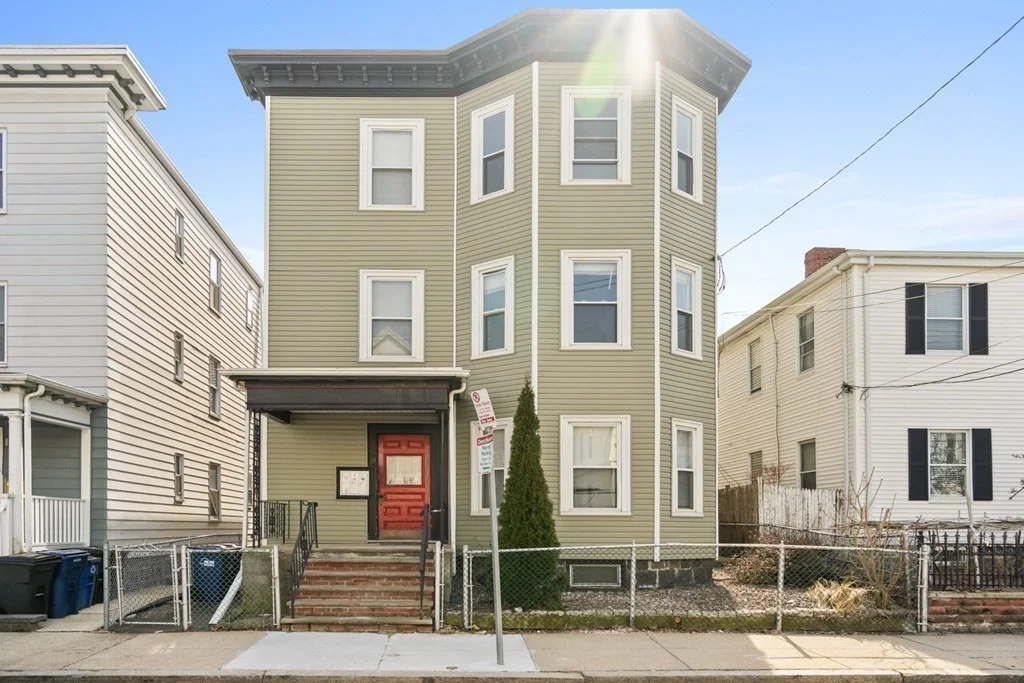 4 bed, 2 bath apartment for rent at 33 Harbor View St Unit 1, Dorchester — photo 12 of 12