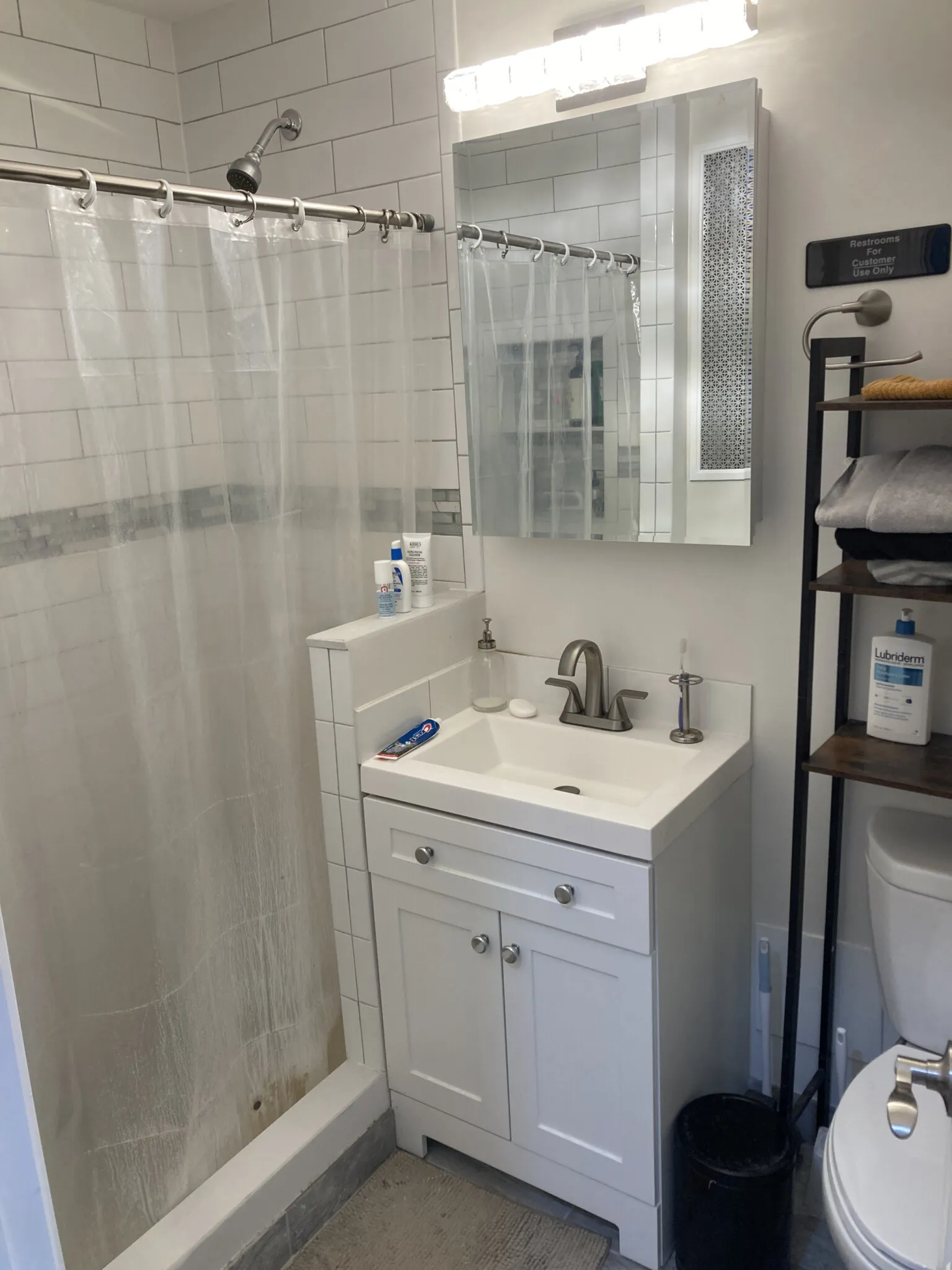 1 bed, 1 bath apartment for rent at 33 Highgate St Unit 3, Allston — photo 4 of 16