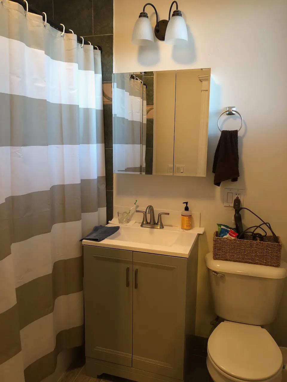 2 bed, 1 bath apartment for rent at 33 Highgate St Unit 4, Allston — photo 4 of 18