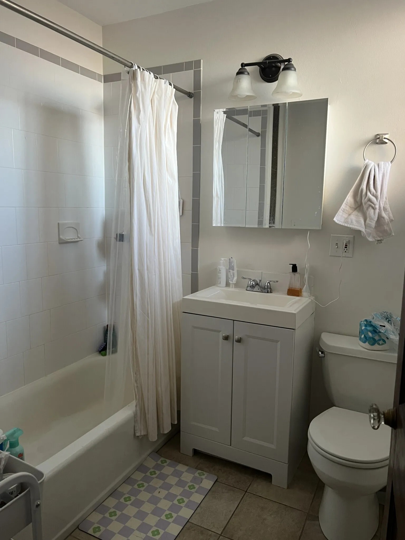 2 bed, 1 bath apartment for rent at 33 Highgate St Unit 7, Allston — photo 9 of 12