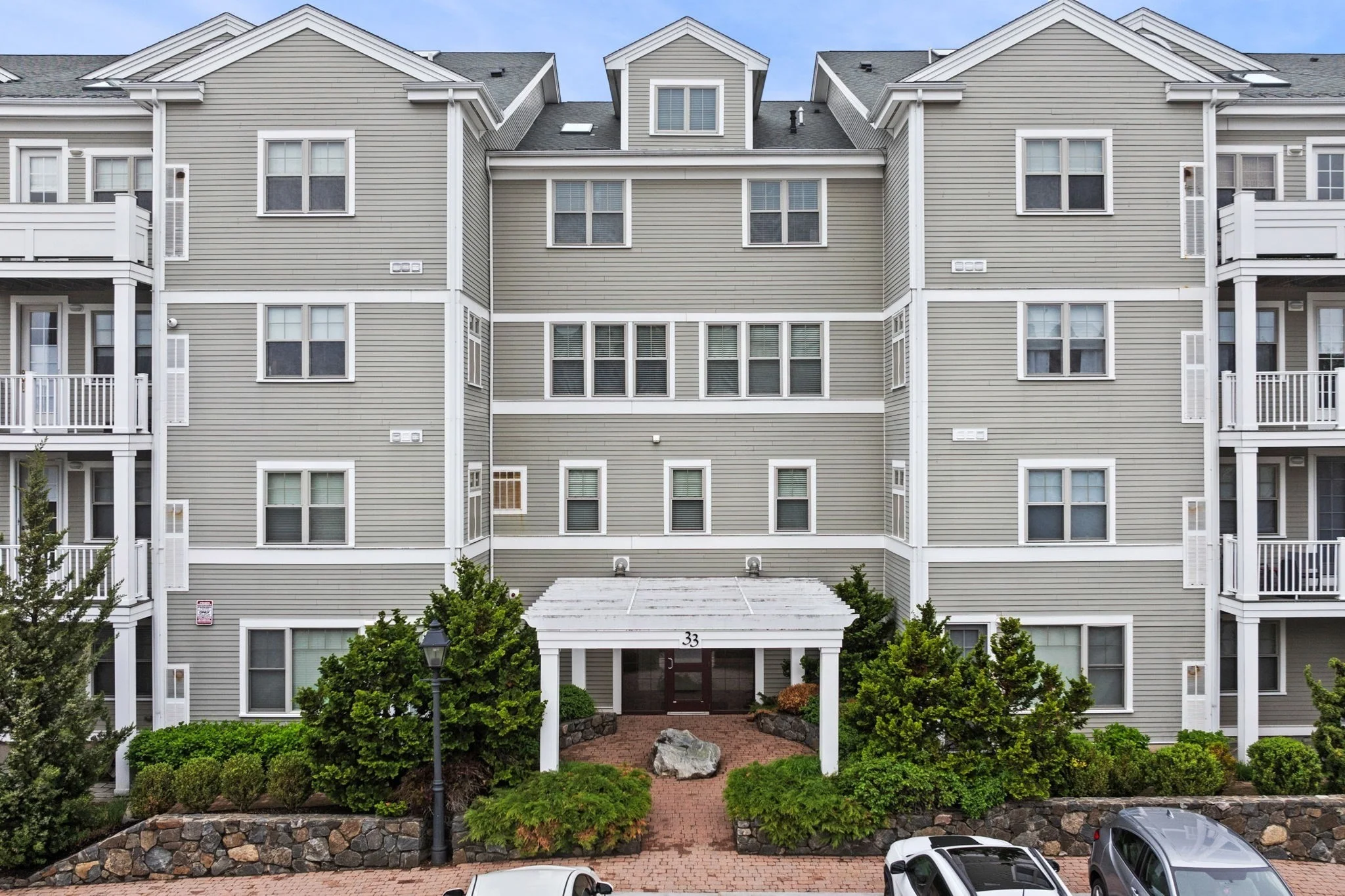 3 bed, 3 bath apartment for rent at 33 Intrepid Circle Unit 405, Marblehead