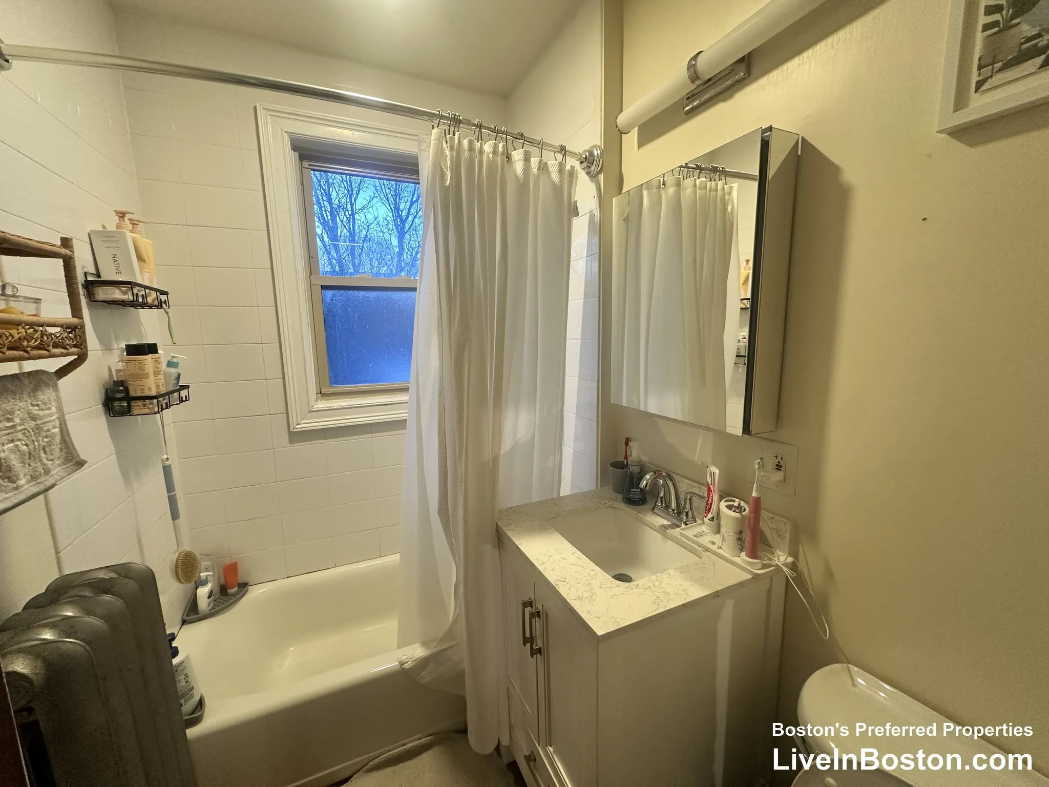 5 bed, 2 bath apartment for rent at 33 Iroquois St Unit 2, Mission Hill — photo 9 of 14