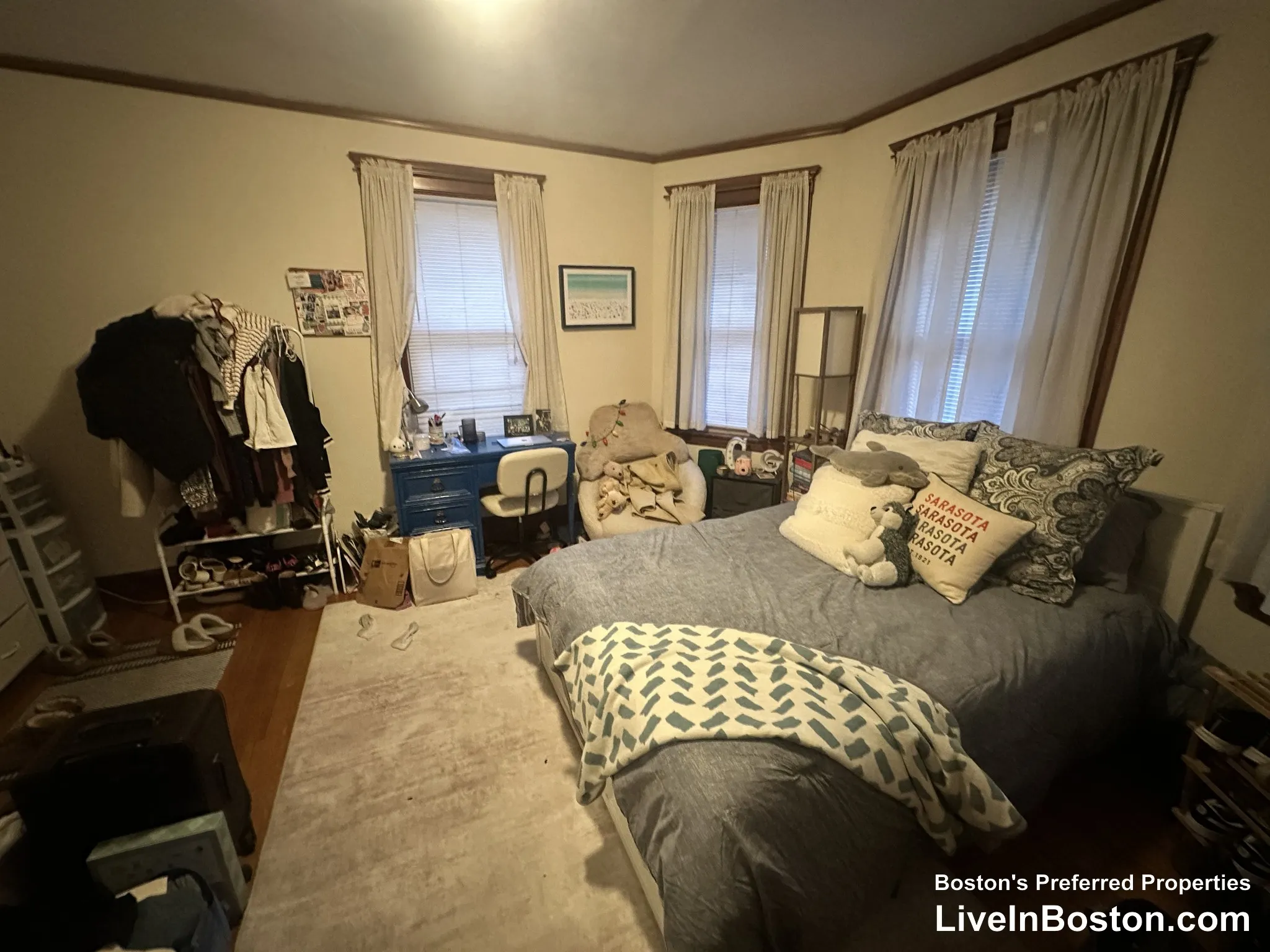 5 bed, 2 bath apartment for rent at 33 Iroquois St Unit 2, Mission Hill — photo 4 of 14