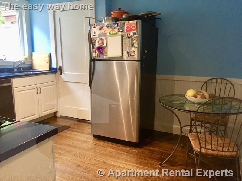 2 bed, 1 bath apartment for rent at 33 Irvington Rd, Tufts — photo 5 of 15