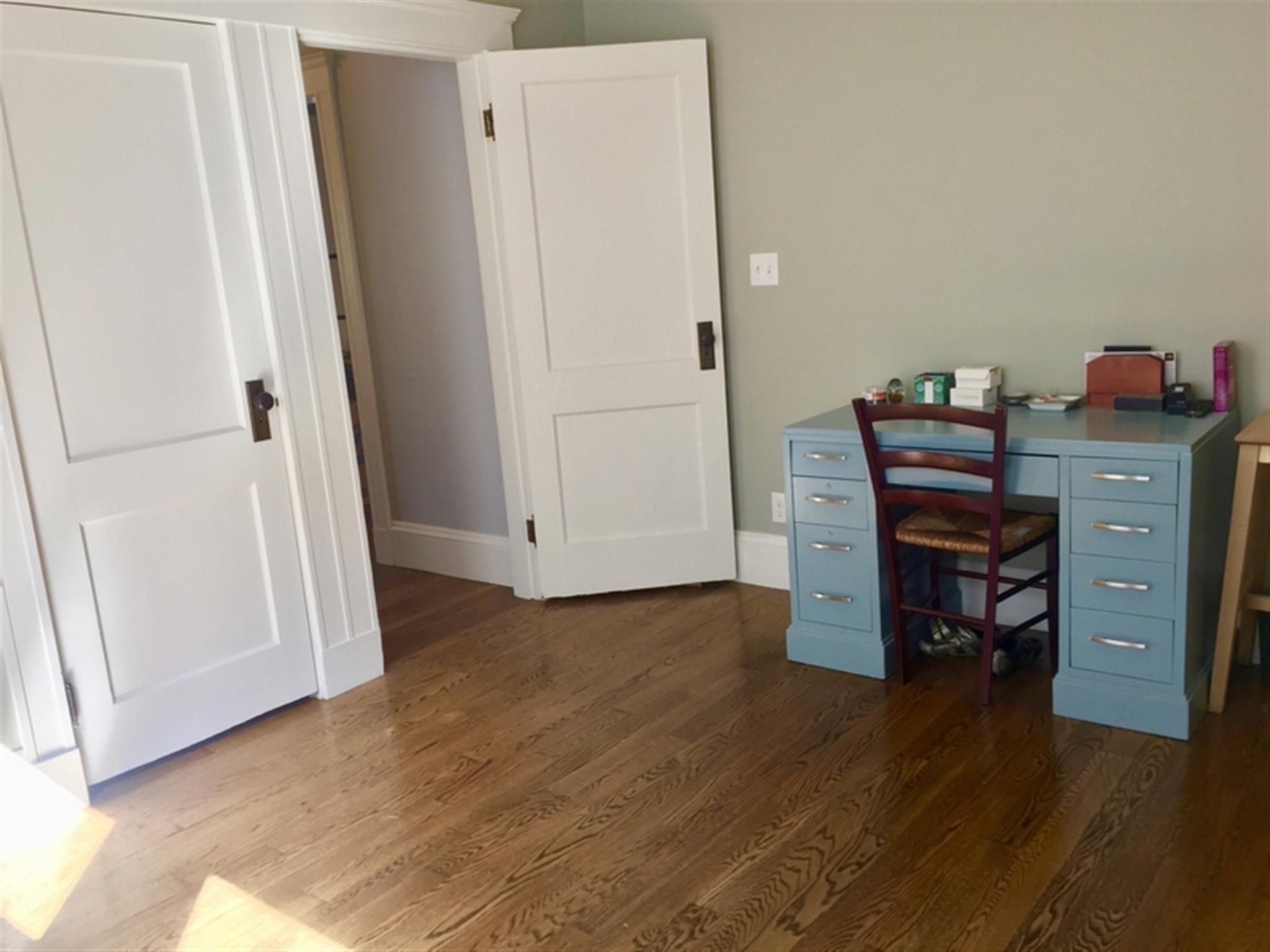 2.5 bed, 1 bath apartment for rent at 33 Irvington Rd Unit 1, West Somerville — photo 10 of 13