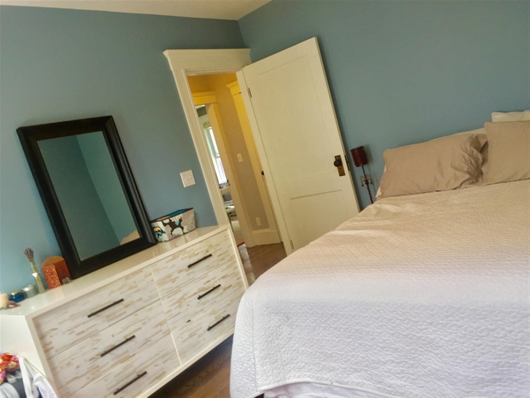 2.5 bed, 1 bath apartment for rent at 33 Irvington Rd Unit 1, West Somerville — photo 13 of 13