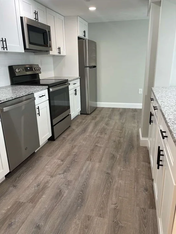 1 bed, 1 bath apartment for rent at 33 Jackson Ave Unit 1R, Everett — photo 3 of 12