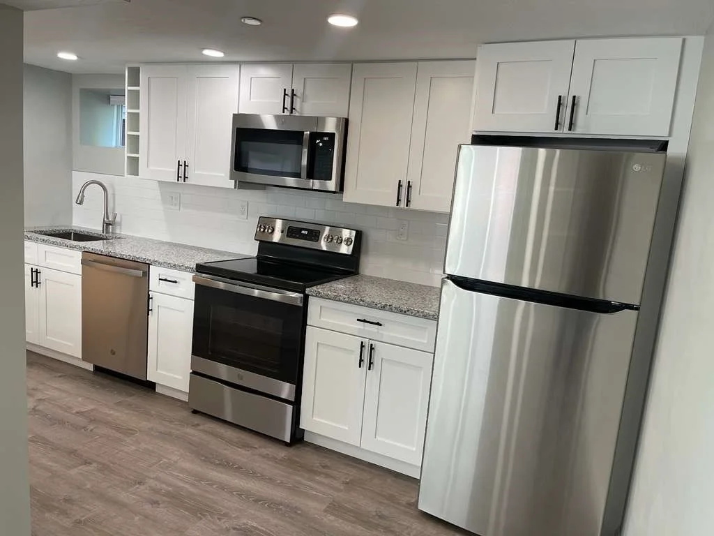 1 bed, 1 bath apartment for rent at 33 Jackson Ave Unit 1R, Everett — photo 2 of 12