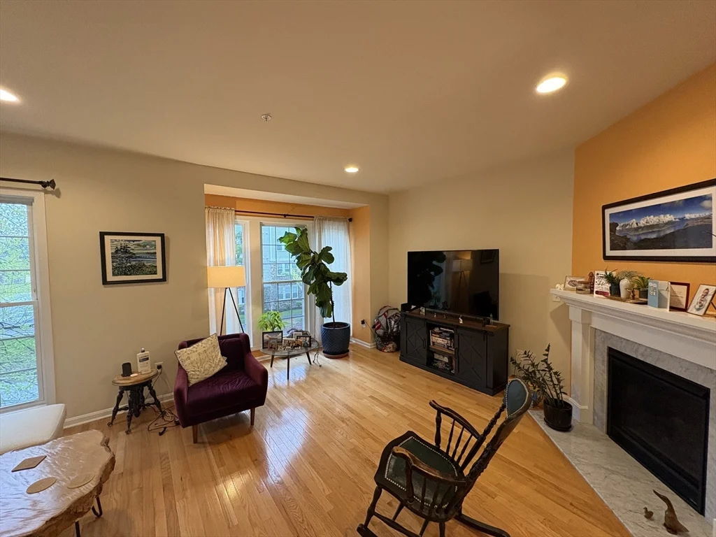 3 bed, 2 bath apartment for rent at 33 Jacob Way Unit 33, Reading — photo 7 of 33