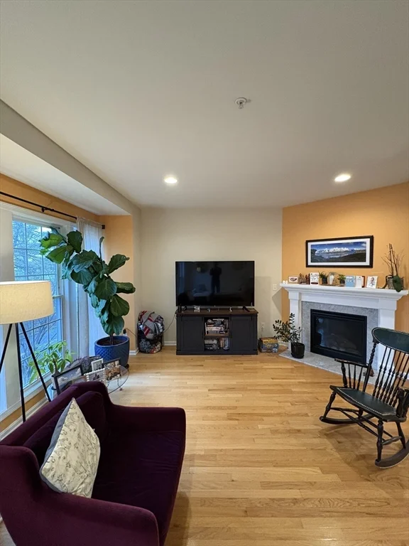 3 bed, 2 bath apartment for rent at 33 Jacob Way Unit 33, Reading — photo 8 of 33