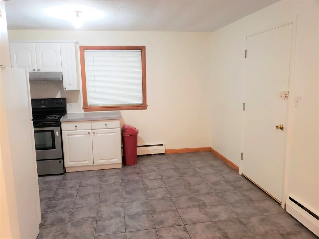 2 bed, 1 bath apartment for rent at 33 Jacqueline Rd Unit A, Waltham — photo 2 of 12