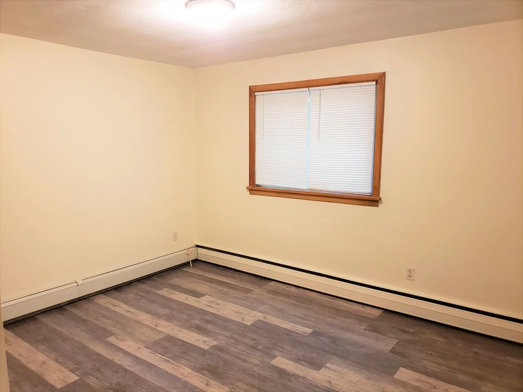 2 bed, 1 bath apartment for rent at 33 Jacqueline Rd Unit A, Waltham — photo 9 of 12