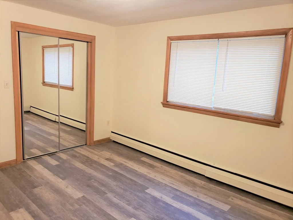 2 bed, 1 bath apartment for rent at 33 Jacqueline Rd Unit A, Waltham — photo 6 of 12