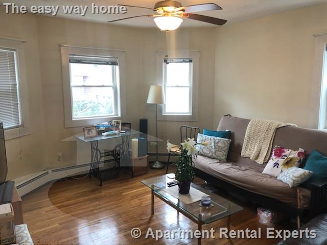 3 bed, 1 bath apartment for rent at 33 Jay St Unit 1, Davis Square — photo 2 of 8