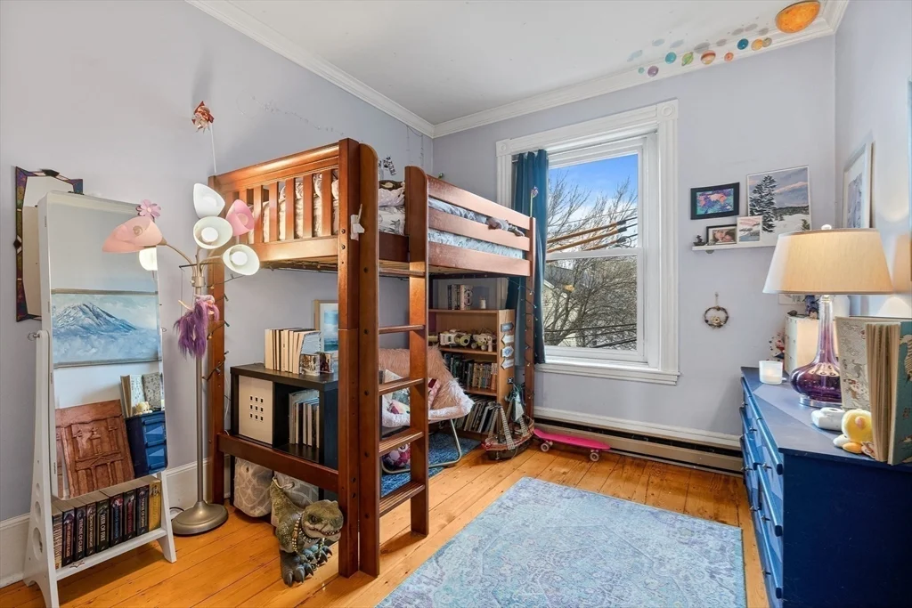 3 bed, 1 bath apartment for rent at 33 Kent St Unit 5, Brookline Village — photo 10 of 14