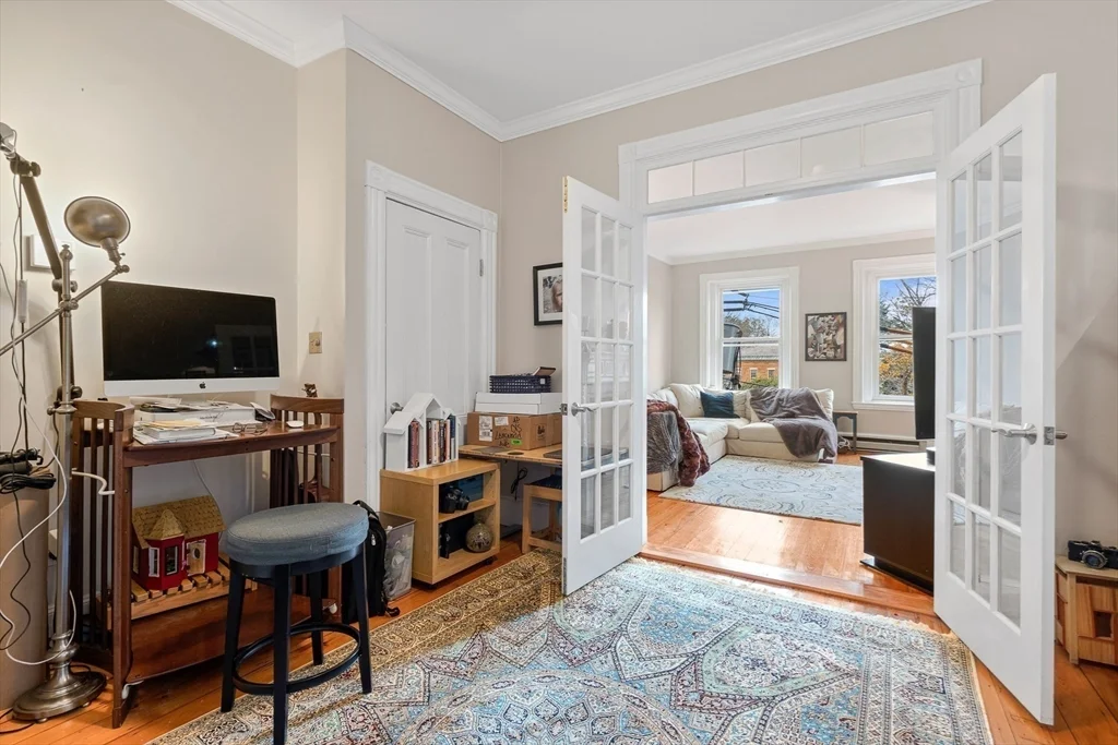 3 bed, 1 bath apartment for rent at 33 Kent St Unit 5, Brookline Village — photo 11 of 14