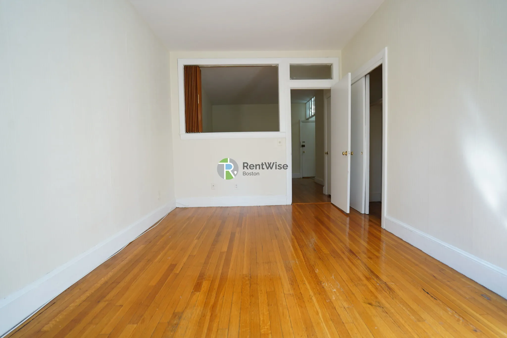 1 bed, 1 bath apartment for rent at 33 Lancaster Ter Unit 1006, Corey Hill — photo 4 of 20